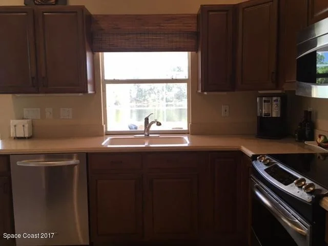 Photo of 755 Thrasher Drive