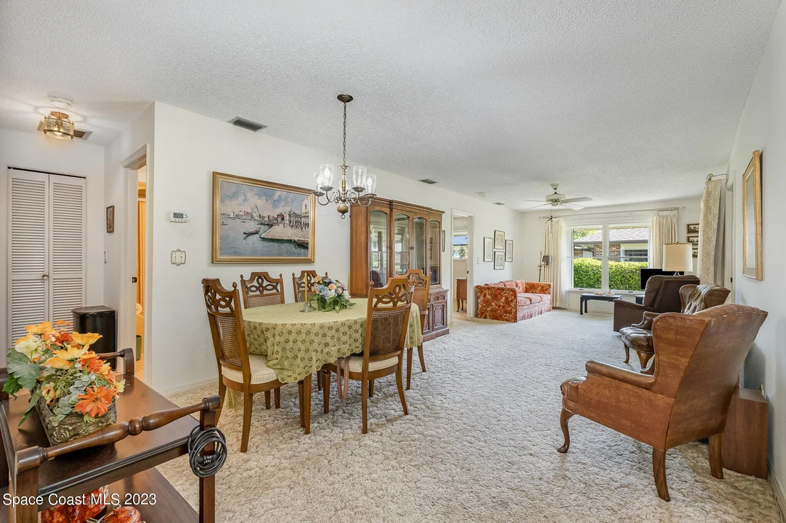 Photo of 228 Chalet Avenue