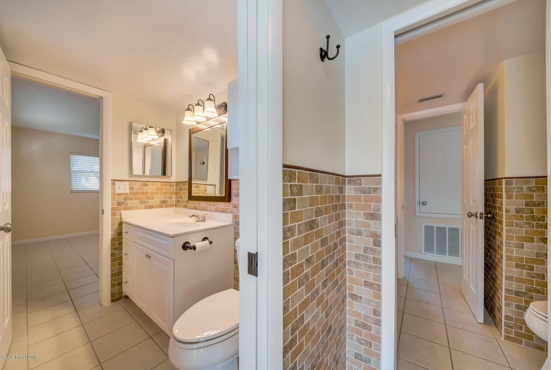 Photo of 433 Cardinal Drive
