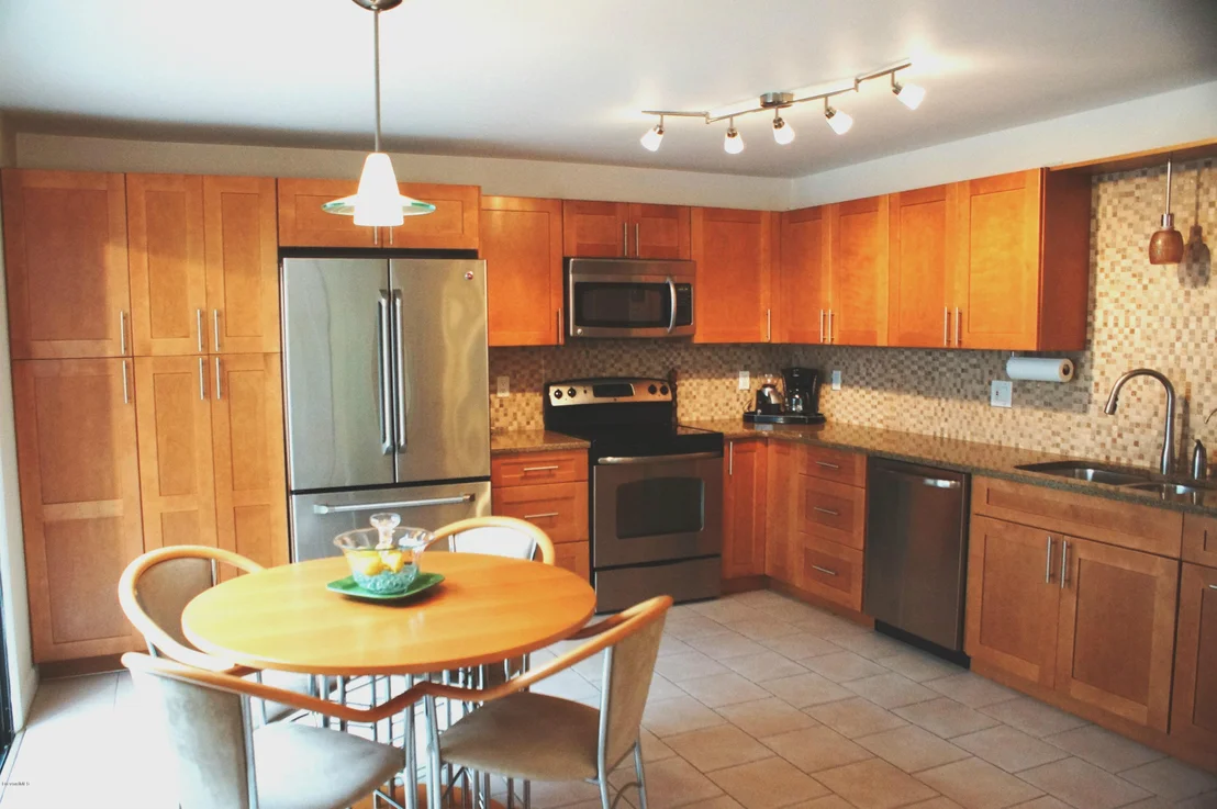 Photo of 265 Bayhead Drive