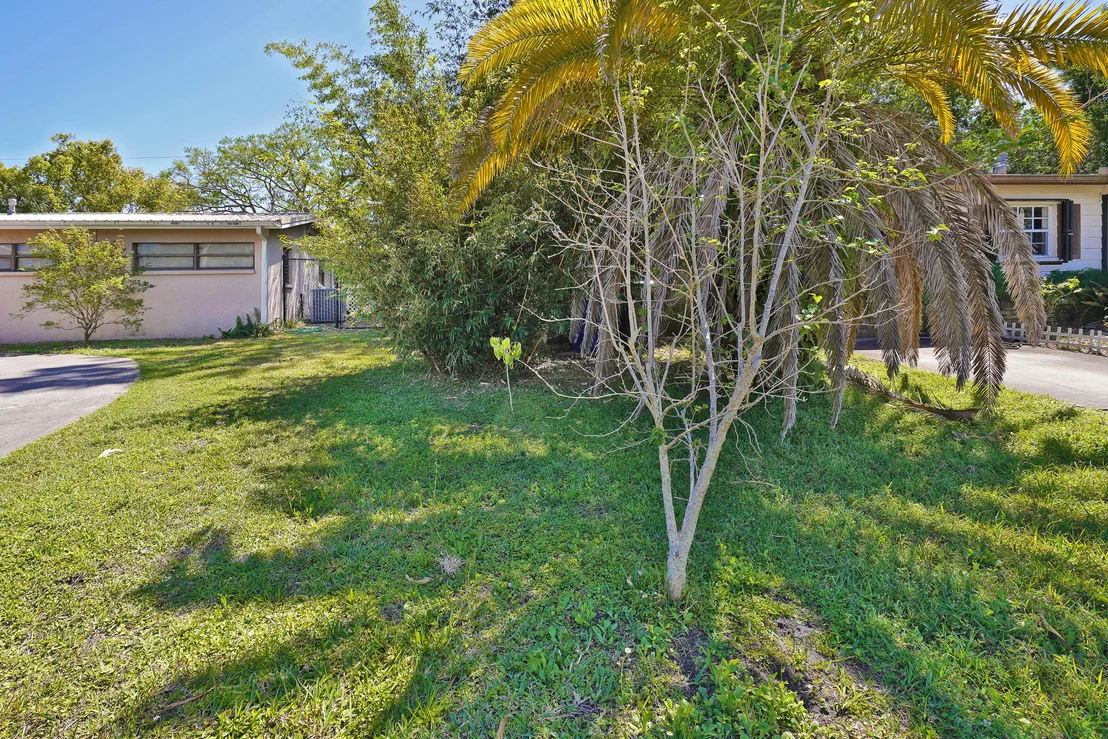 Photo of 1081 Madrid Road