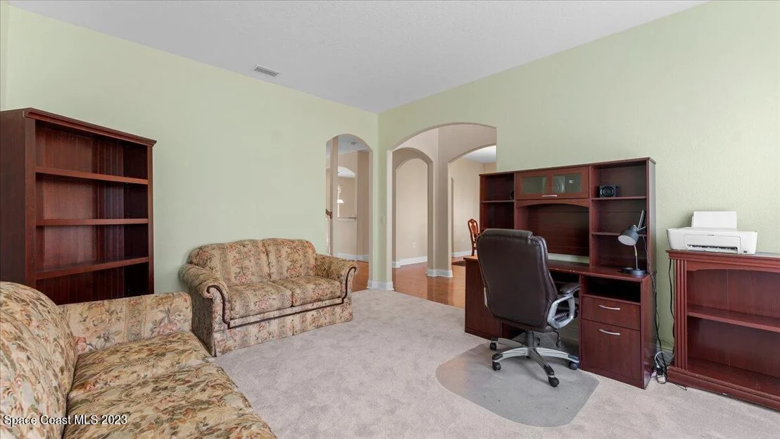 Photo of 2000 Bridgeport Circle