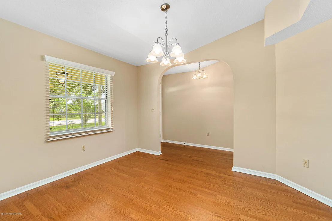 Photo of 1074 Red Bud Circle