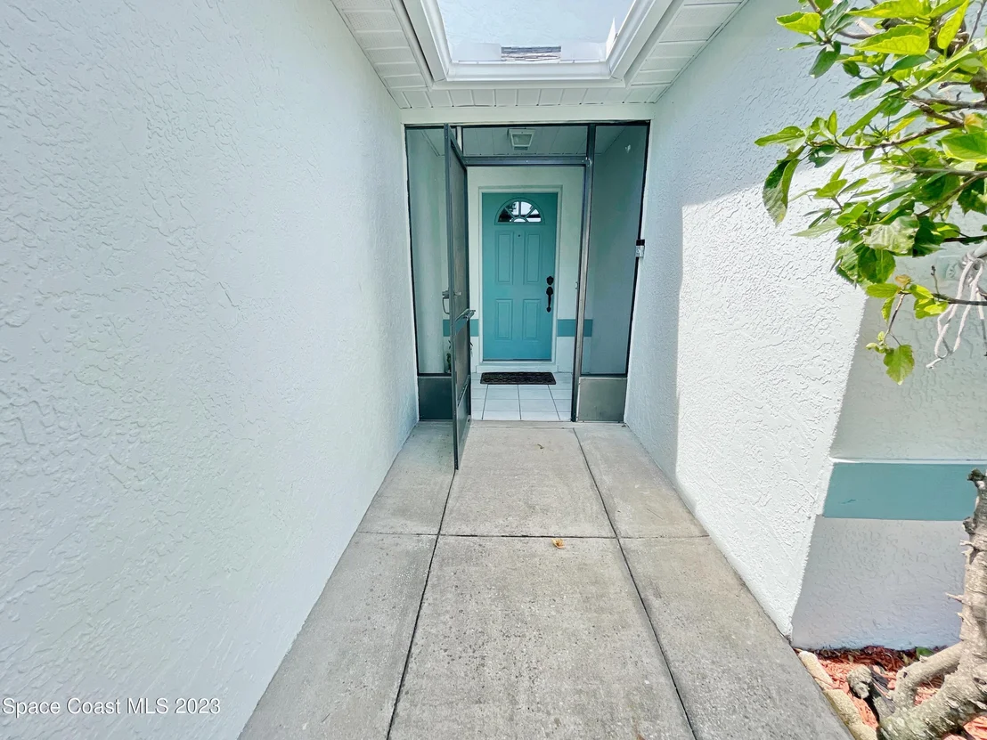 Photo of 1564 Clover Circle