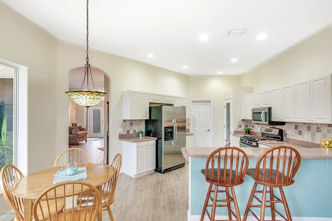 Photo of 925 Palm Brook Drive