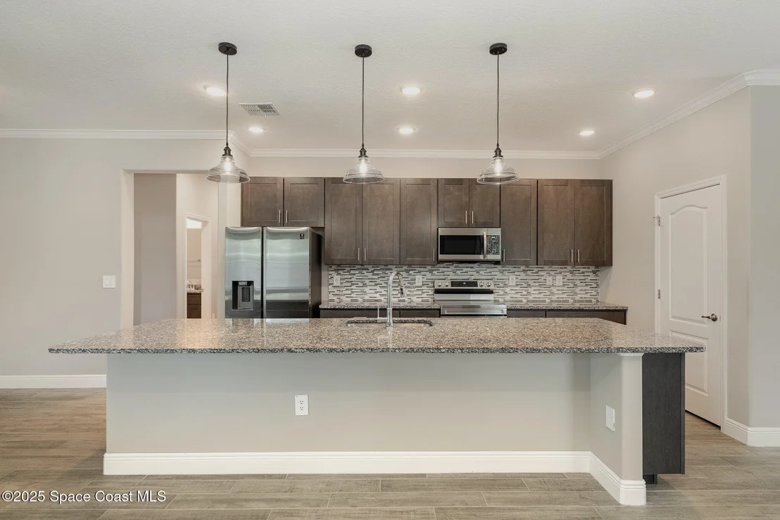 Photo of 2615 Carson Drive SE