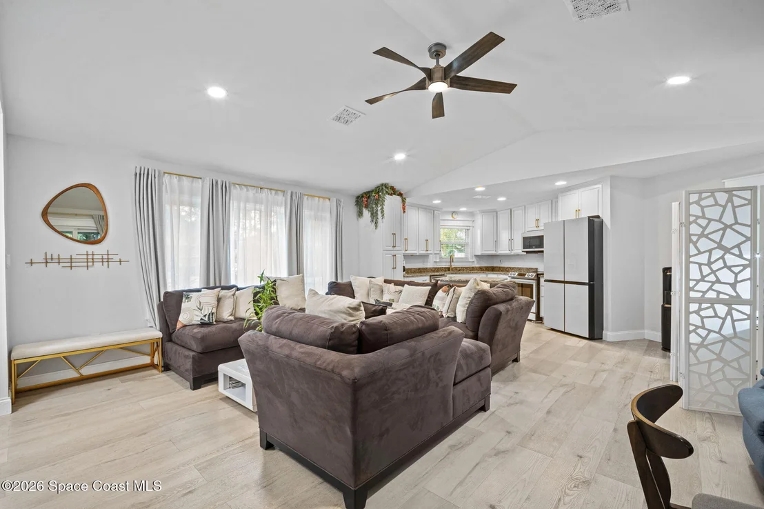 Photo of 7245 Madison Street