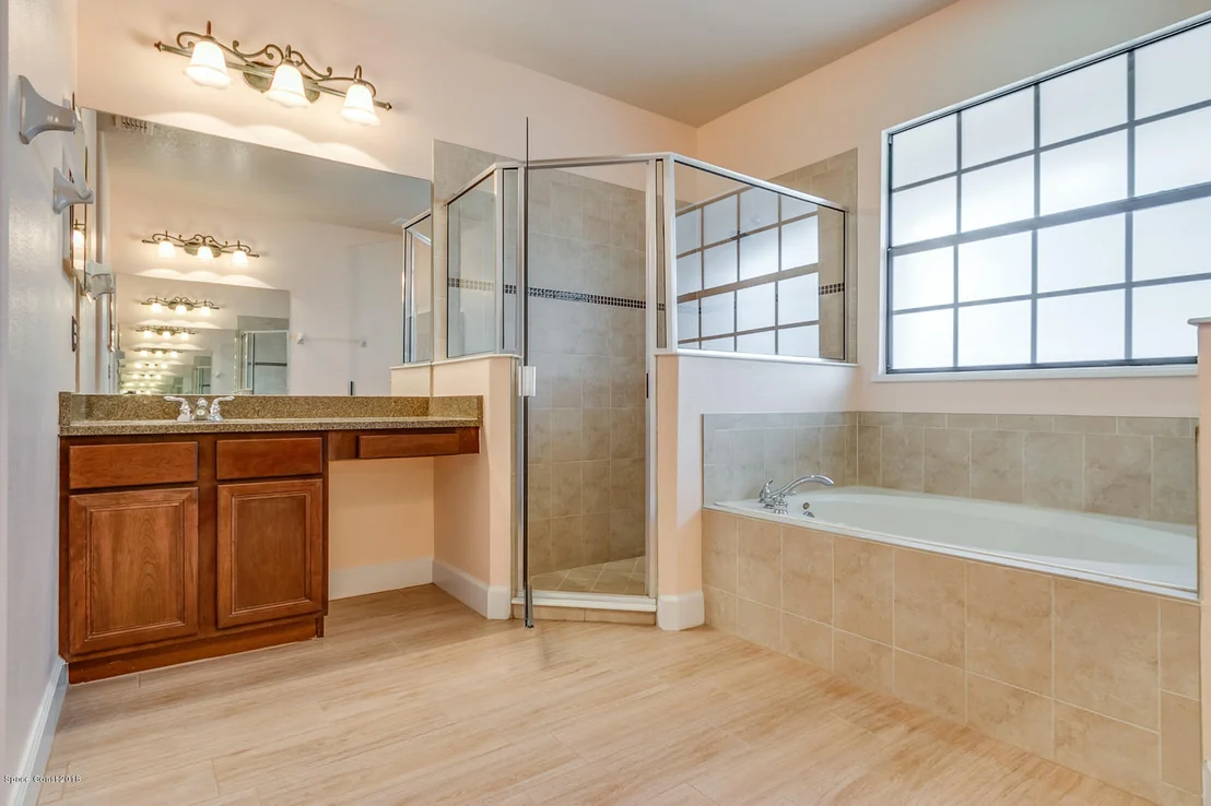 Photo of 1262 United Drive