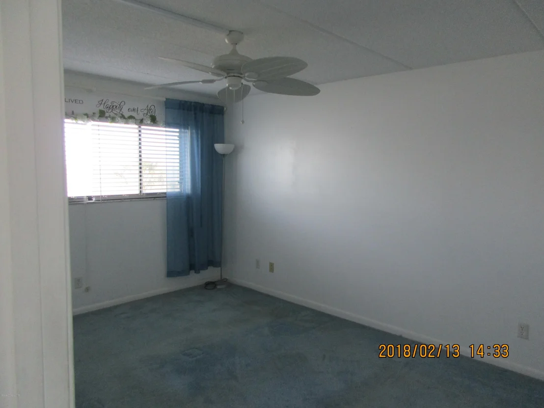 Photo of Unit 205 at 3901 Dixie Highway NE
