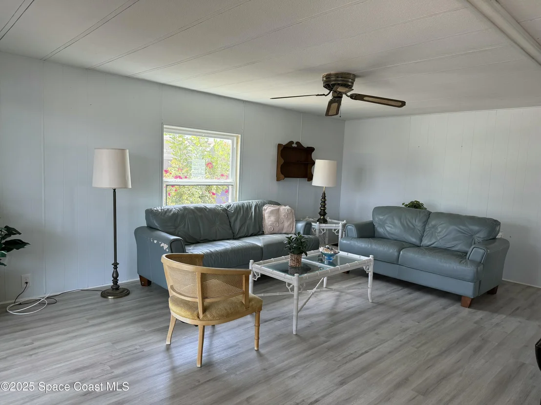 Photo of 939 Laurel Circle