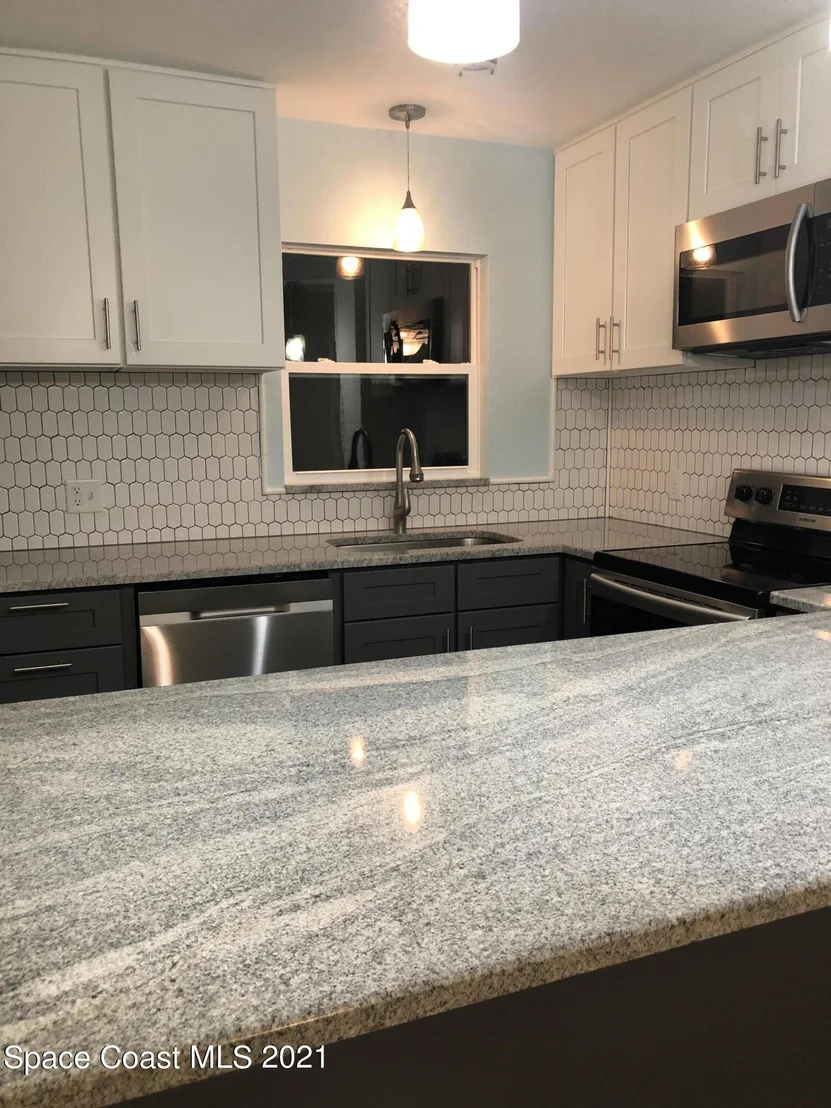 Photo of 693 Everglade Drive