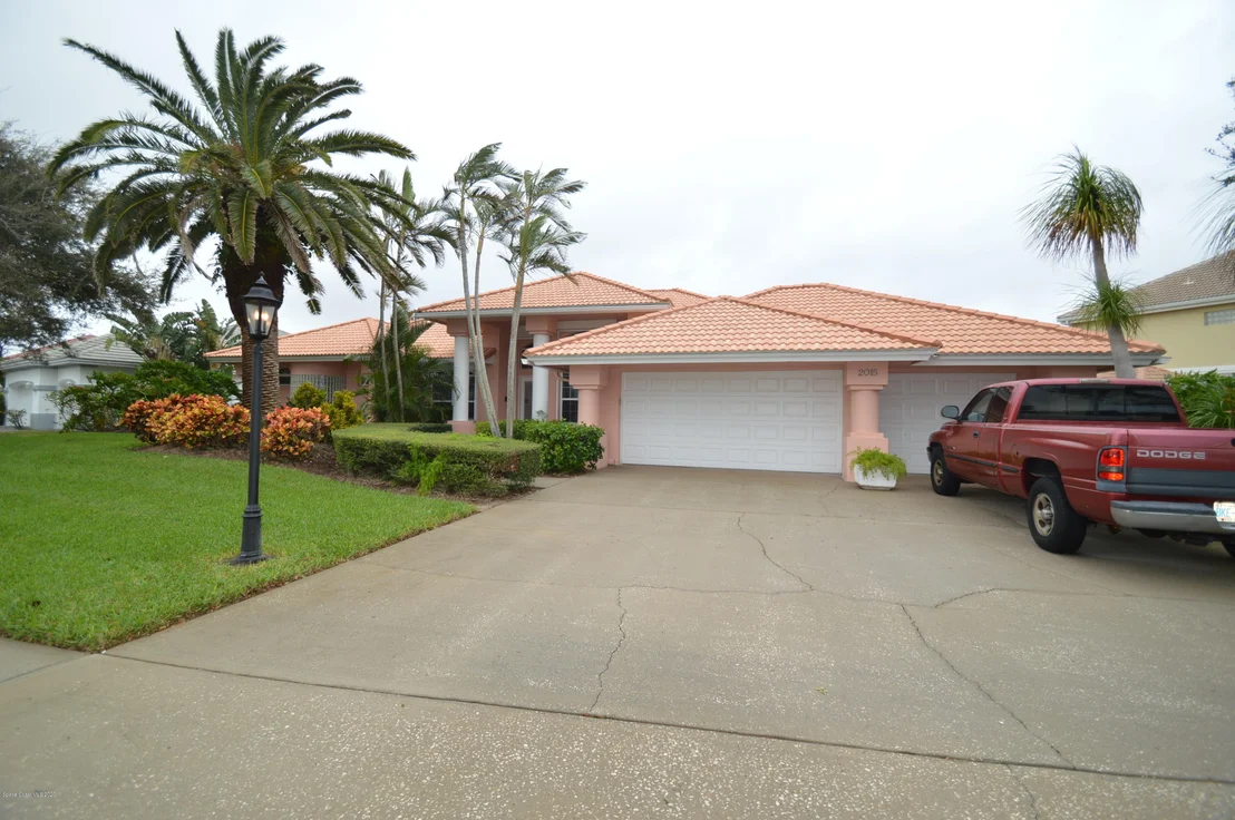 Photo of 2015 Canterbury Drive