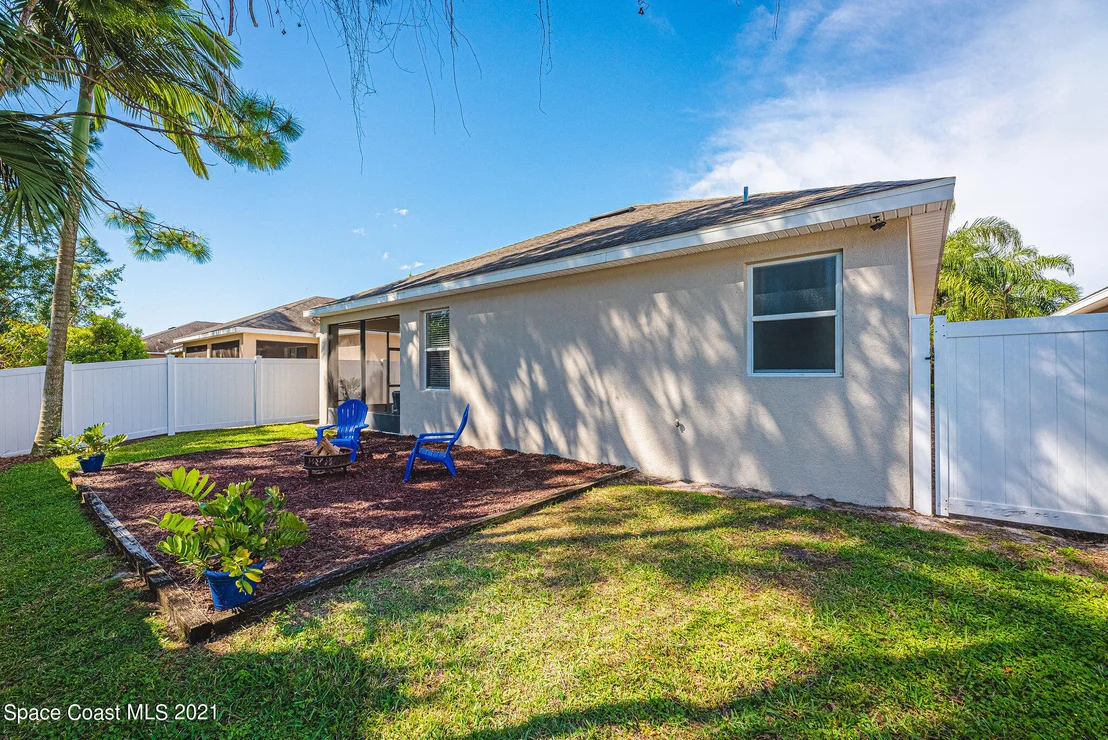 Photo of 401 Waterside Circle