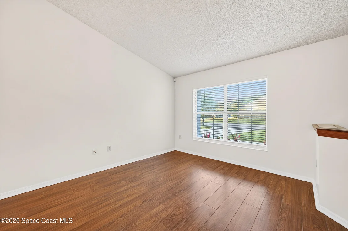 Photo of 4859 Horton Street