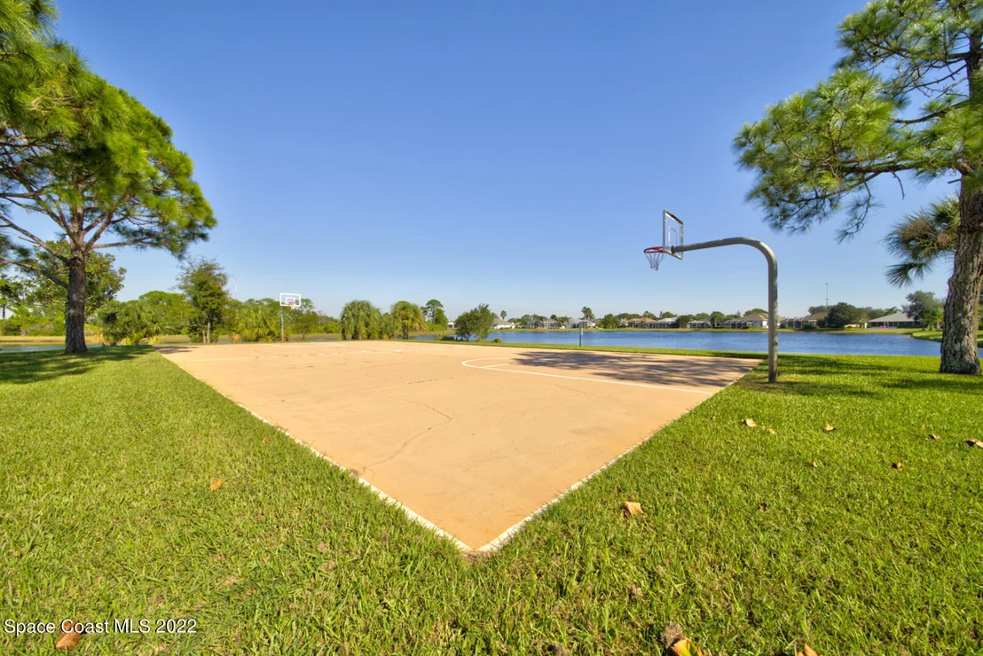 Photo of 5651 Herons Landing Drive