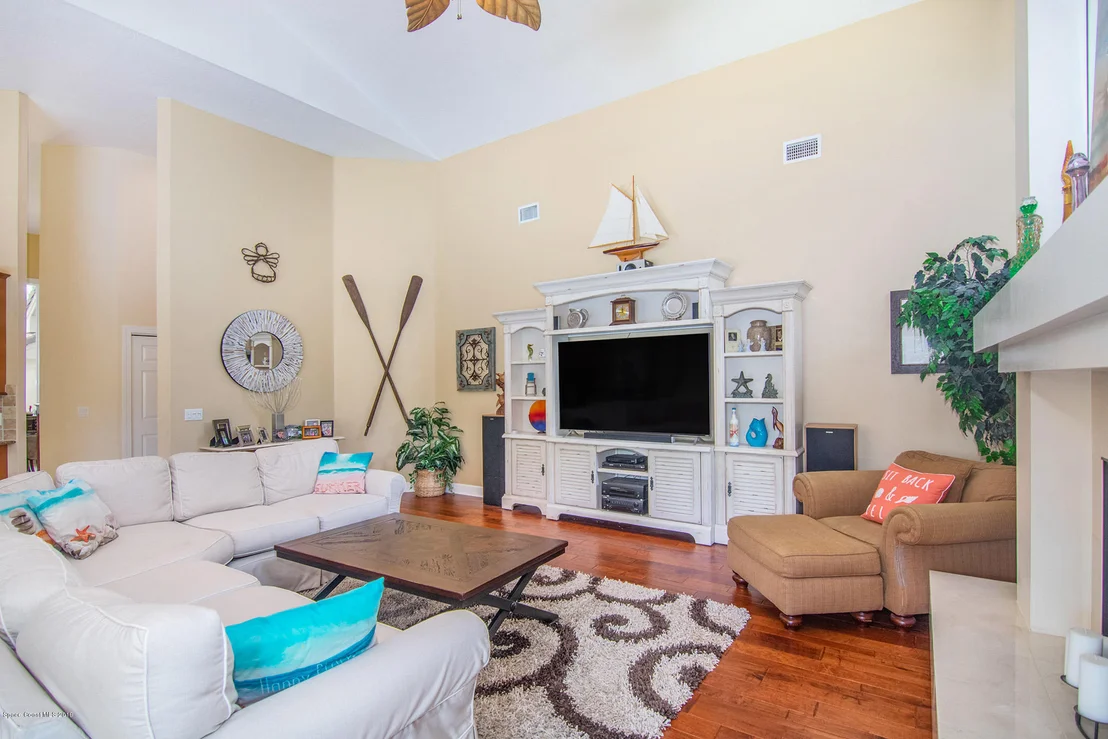 Photo of 717 Oak Park Drive