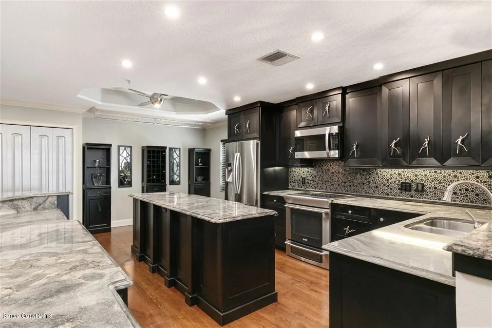 Photo of Unit 203 at 29 Riverside Drive