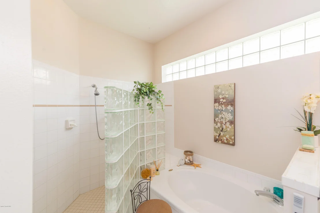 Photo of 919 Palm Brook Drive