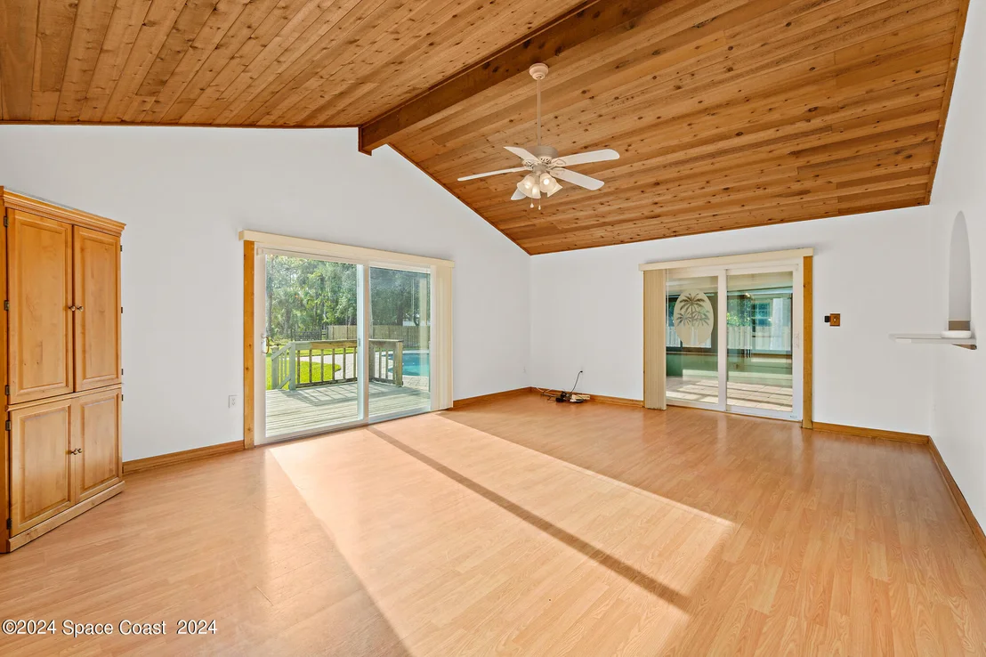 Photo of 3893 Burton Road