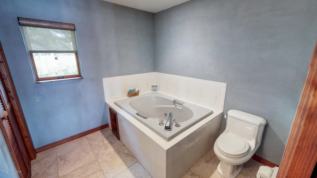 Photo of 2040 Benjamin Road