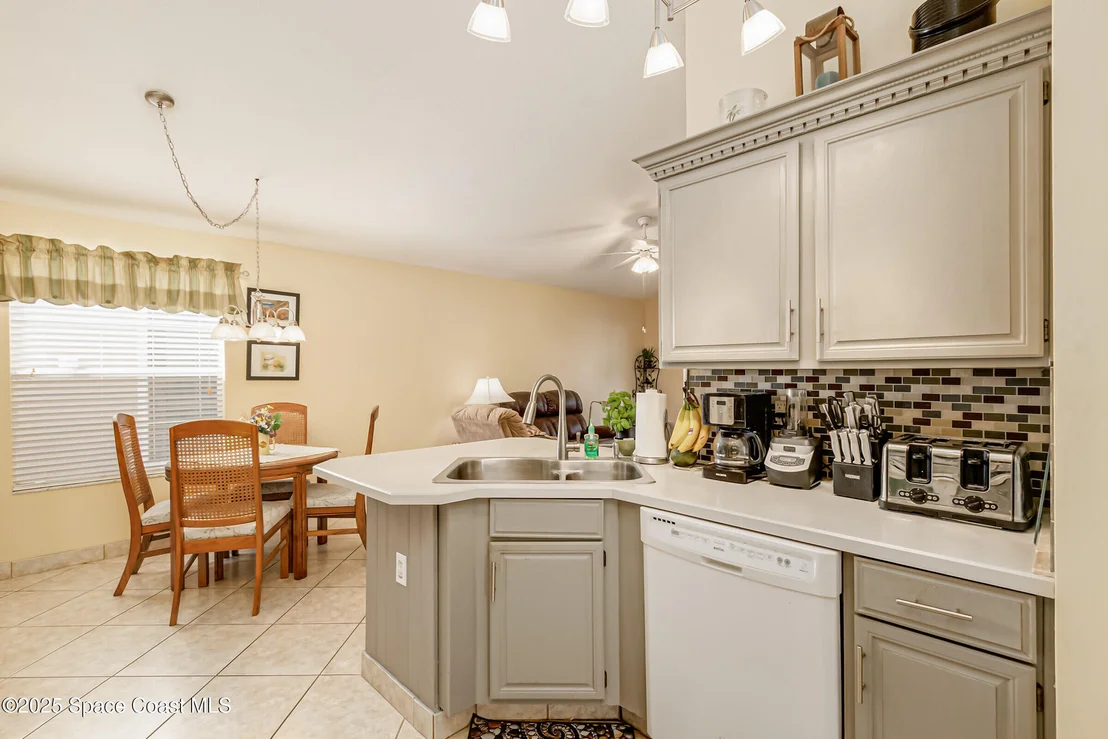 Photo of 912 S South Fork Circle