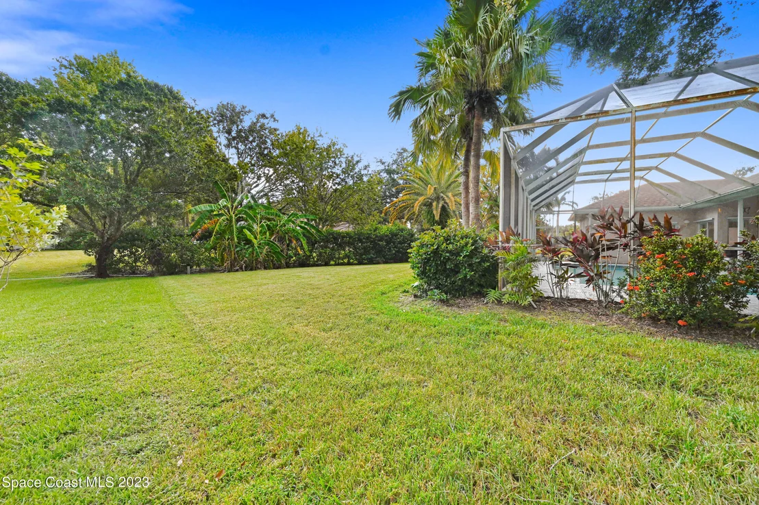 Photo of 2180 Royal Oaks Drive
