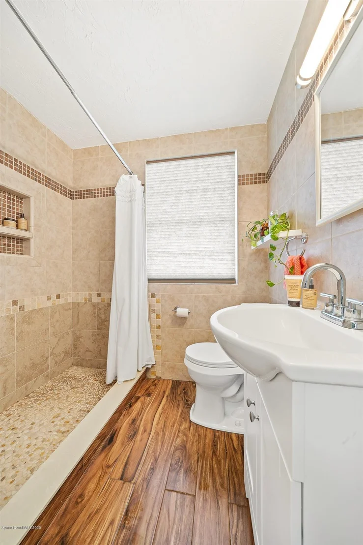 Photo of 1636 Grandview Way