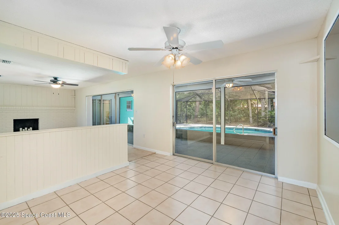 Photo of 445 Pine Boulevard