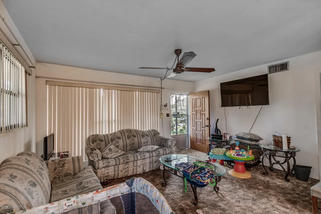 Photo of 1108 Hickory Lane