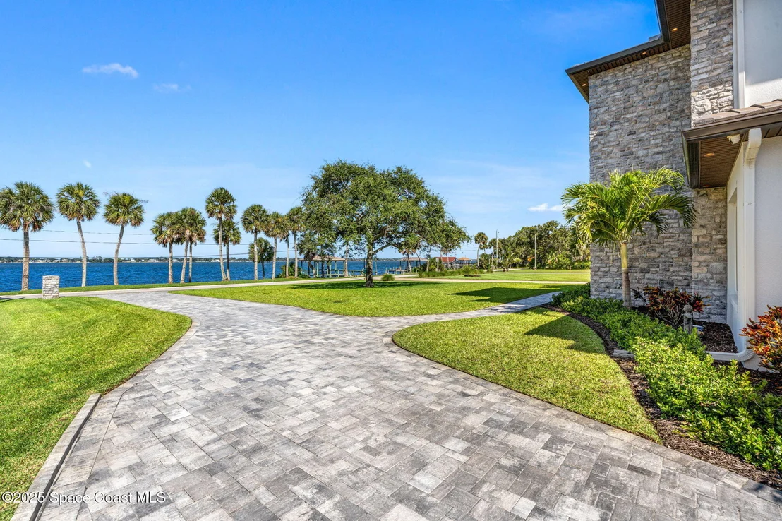 Photo of 1949 Rockledge Drive