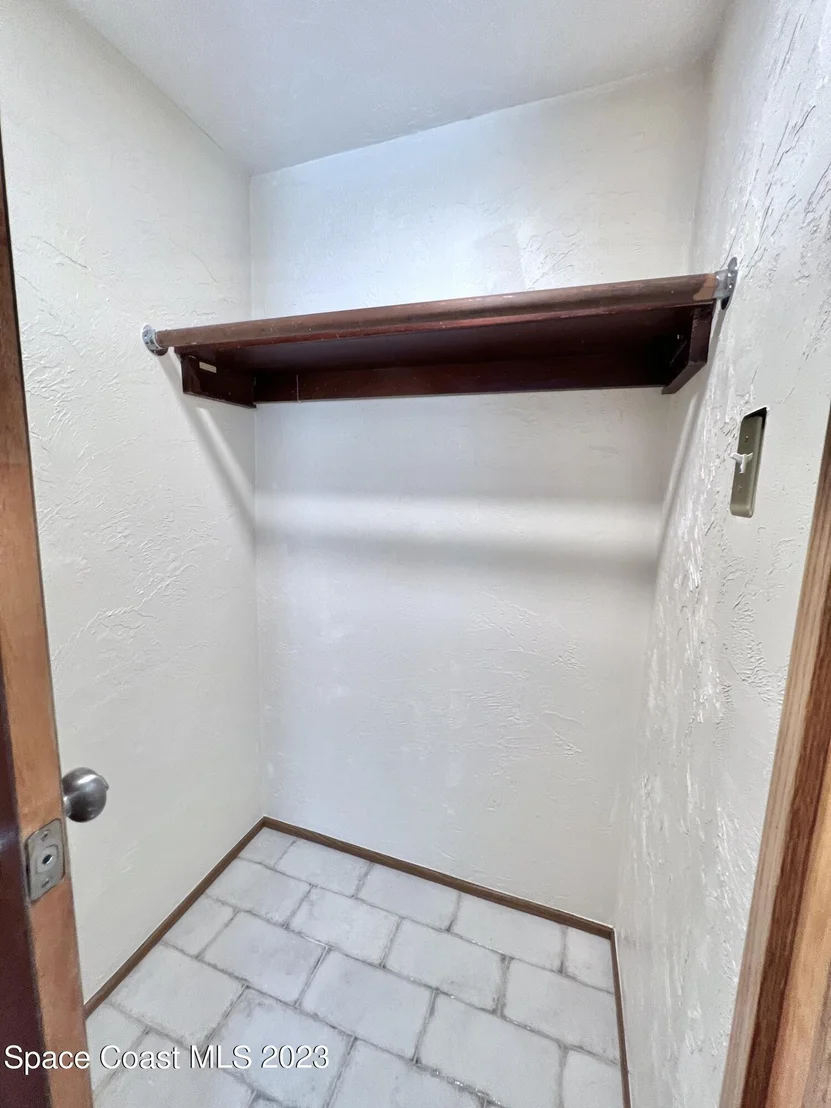 Photo of 4755 Sharpes Lake Avenue
