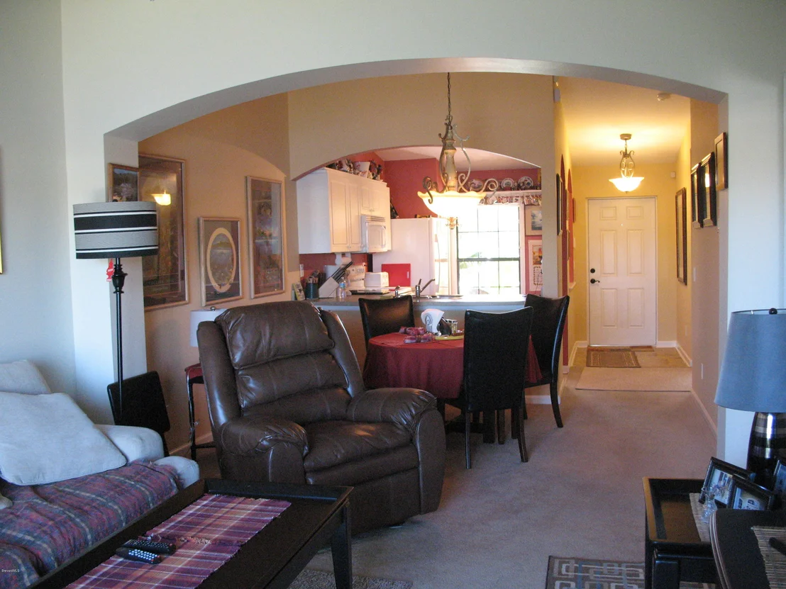 Photo of Unit 105 at 975 Luminary Circle