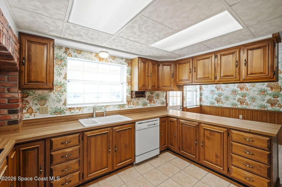 Photo of 945 Bluegrass Lane