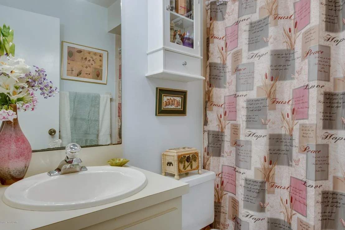 Photo of 260 Cavern Avenue SE