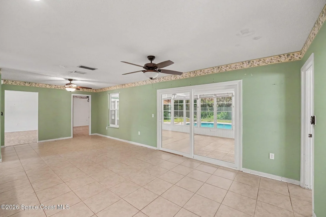 Photo of 1200 Palmdale Circle NE