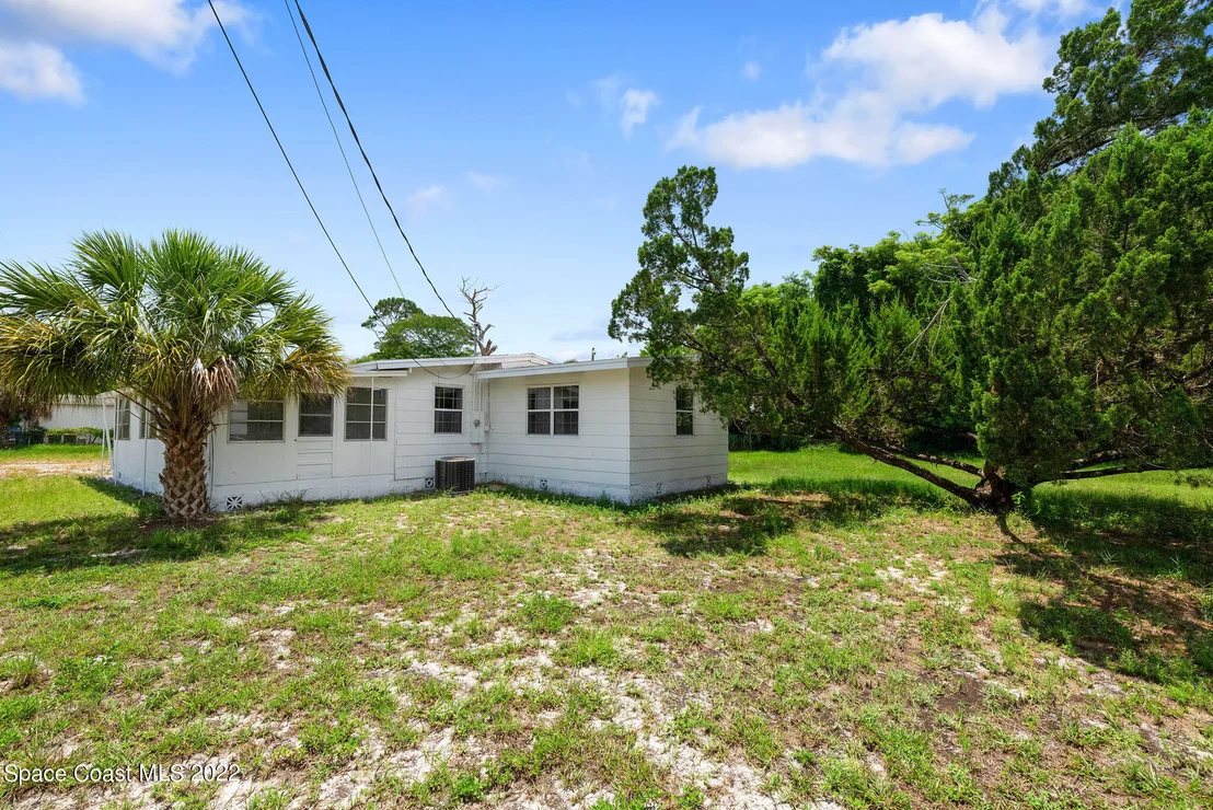 Photo of 1805 W Elm Drive