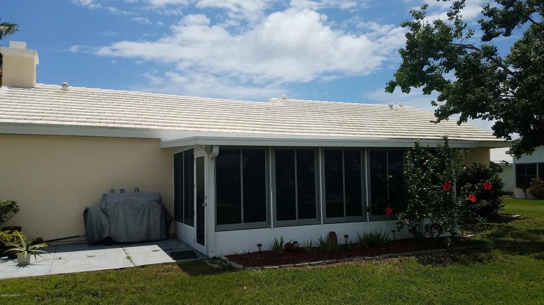 Photo of 1942 Elderberry Court NE