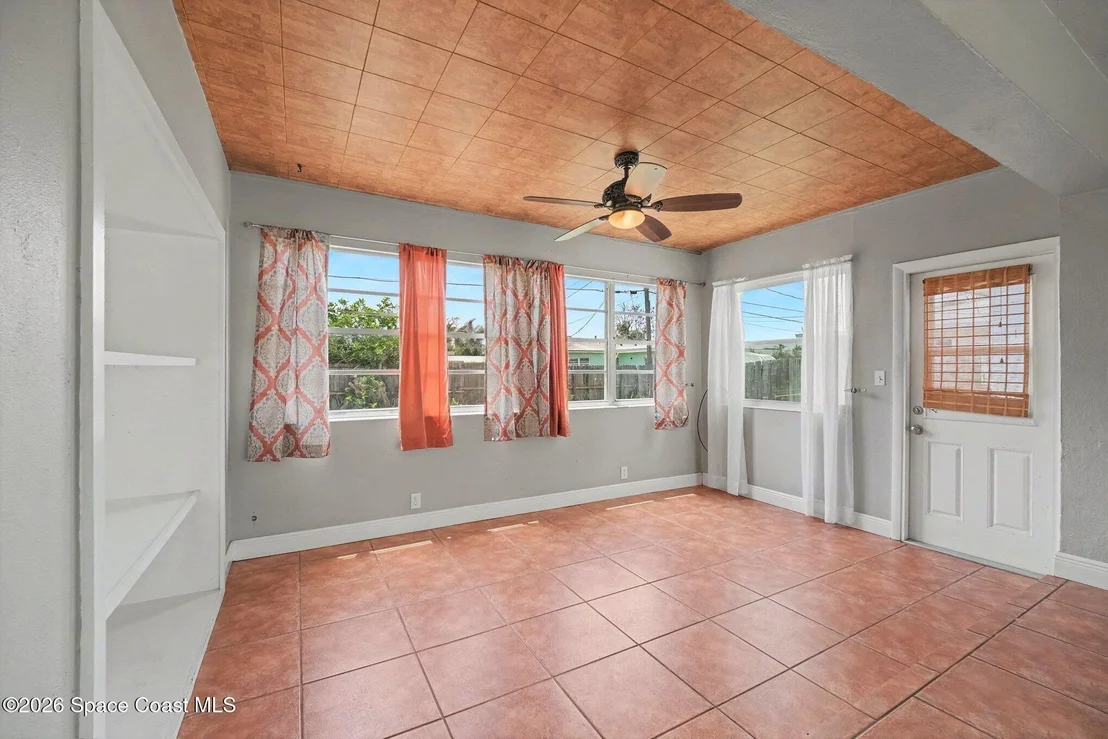 Photo of 112 SE 3rd Street