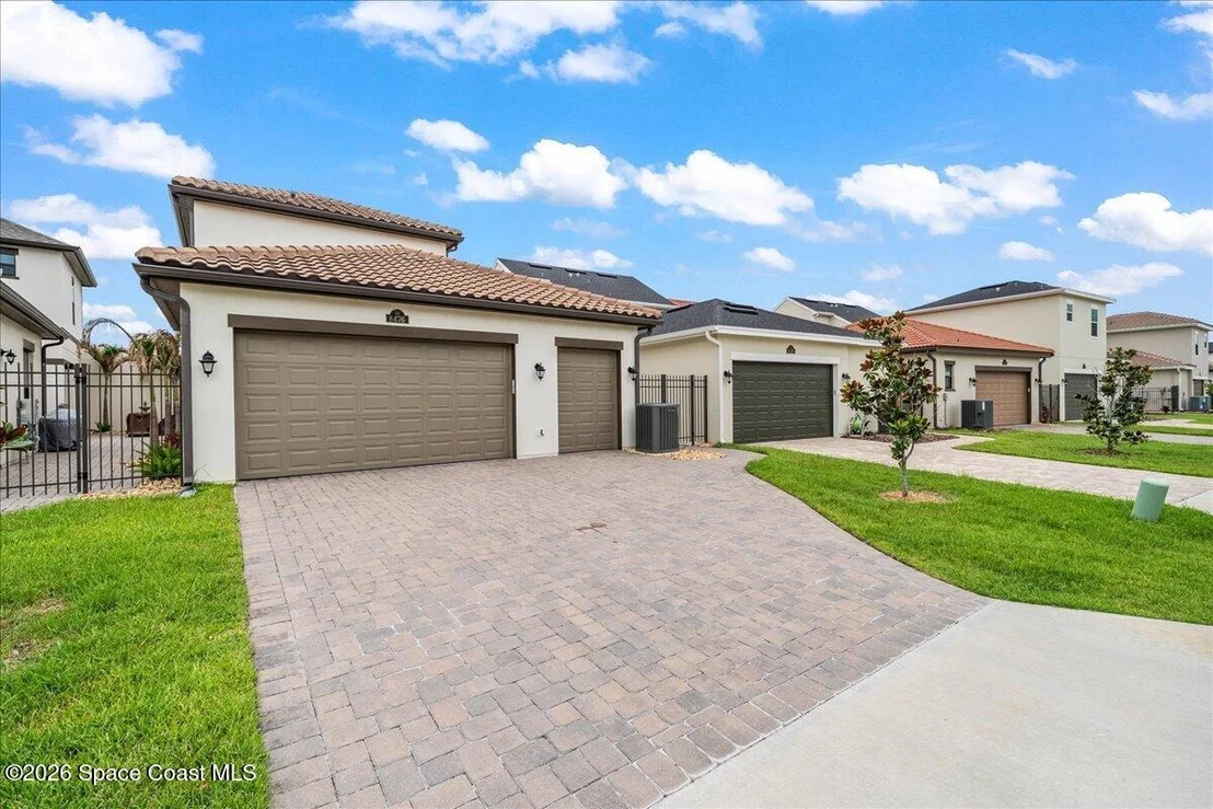 Photo of 8476 Lyside Drive