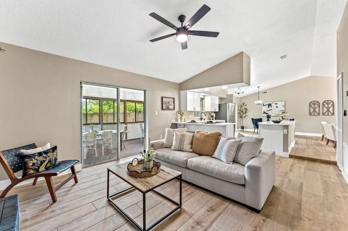 Photo of 4695 Robert Street