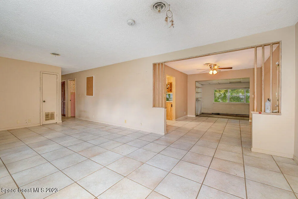 Photo of 285 W Laila Drive