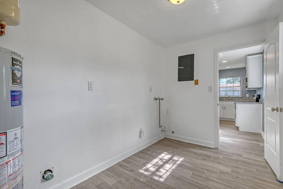 Photo of 984 Beacon Road