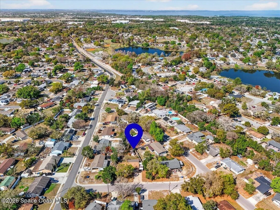 Photo of 702 Carmen Drive