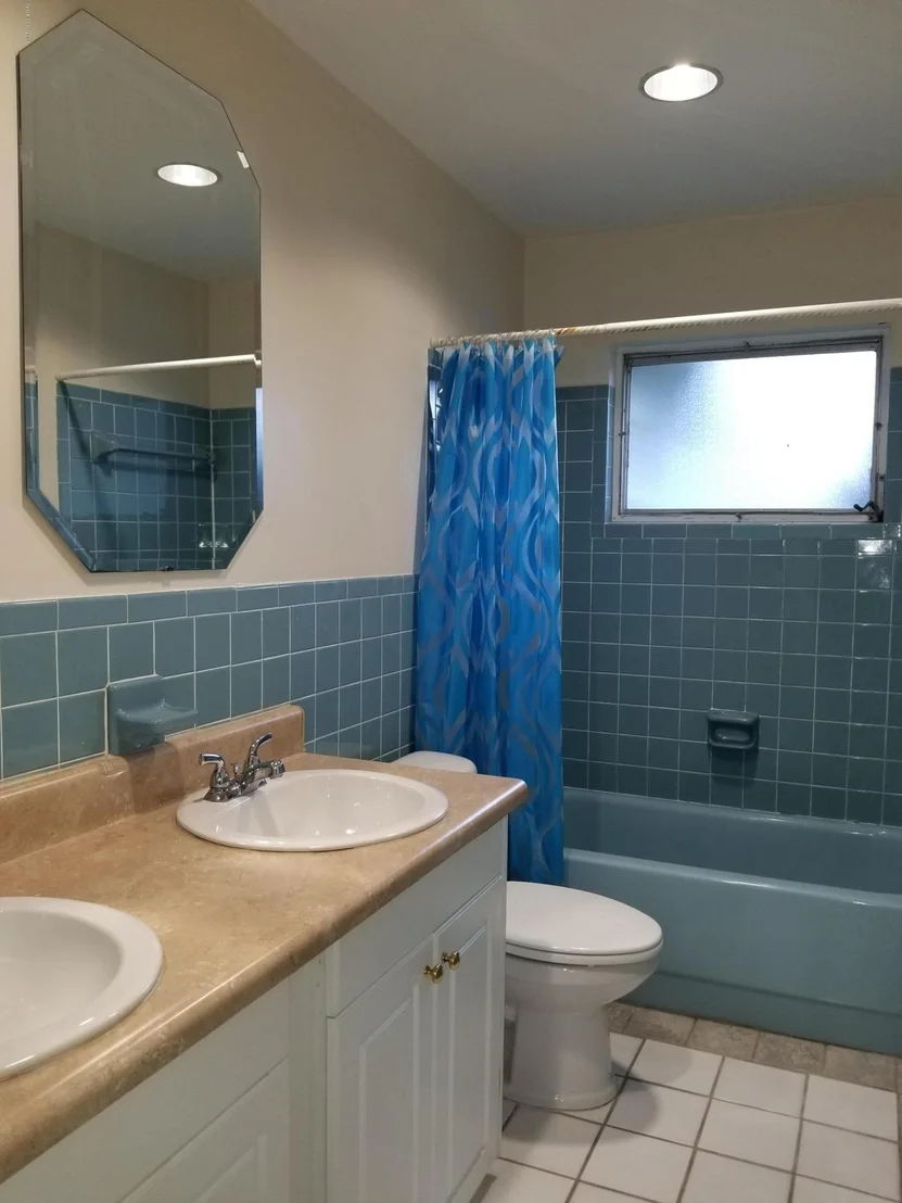 Photo of 993 Demaret Drive
