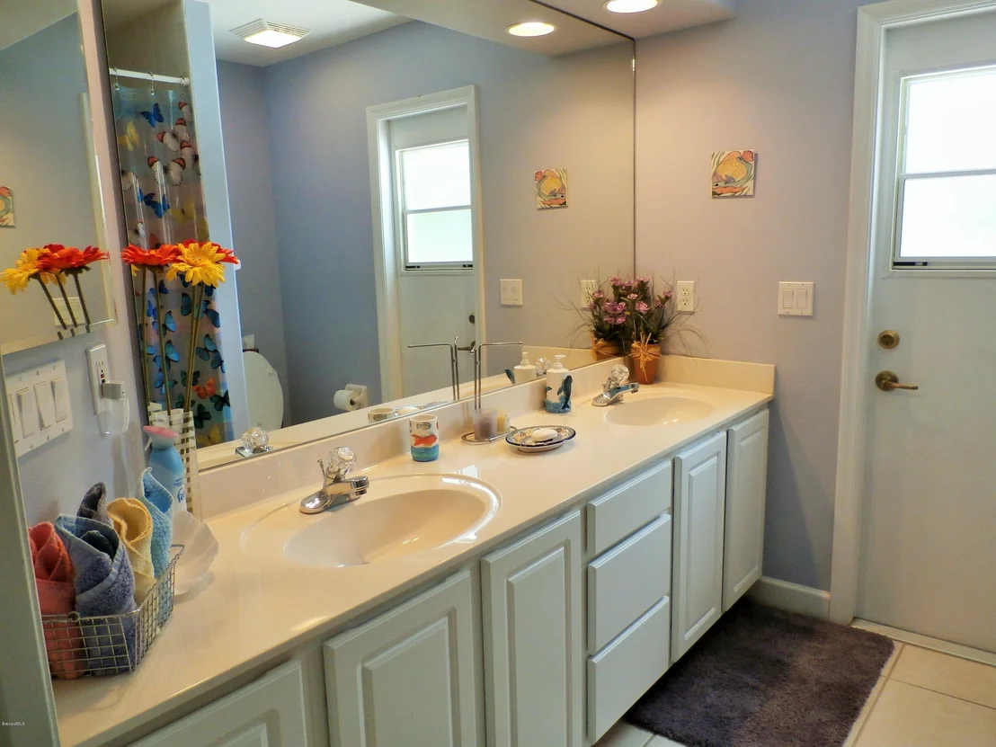 Photo of 4075 Lakeglen Drive