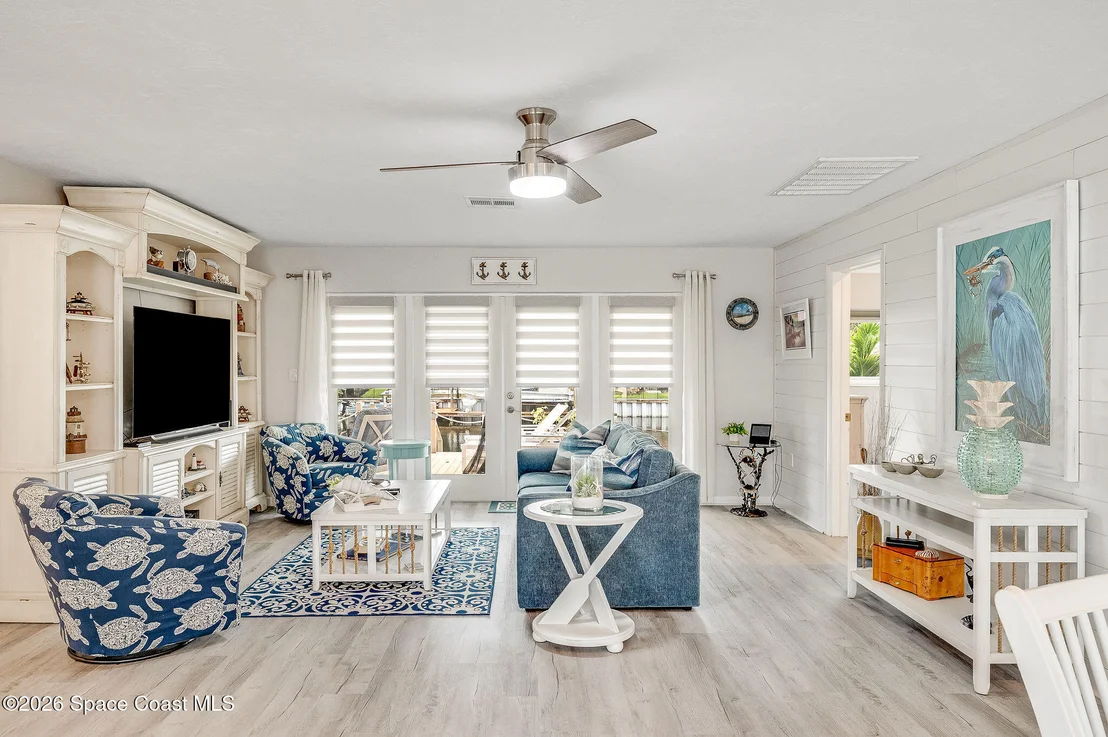 Photo of 452 Cardinal Drive
