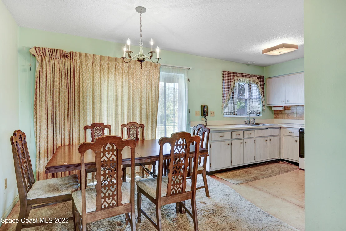 Photo of 773 Angle Street NE