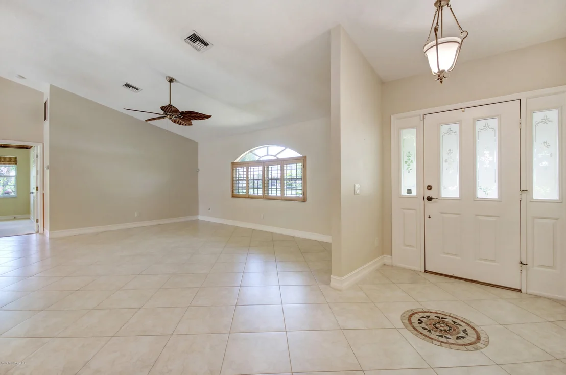 Photo of 200 River Road Circle