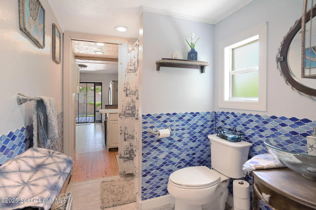 Photo of 5875 Riverside Drive