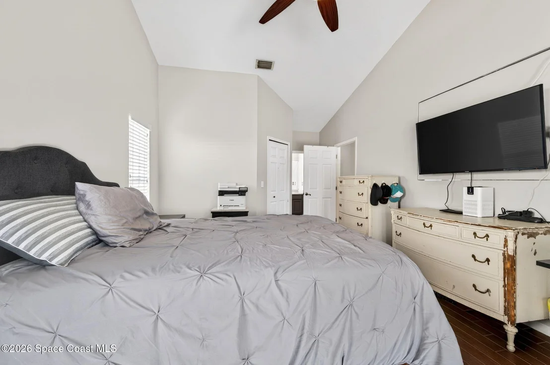 Photo of 5102 Cocoplum Avenue